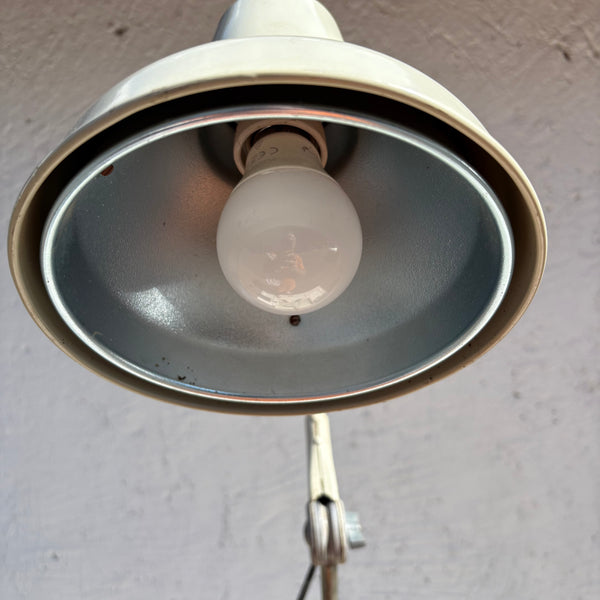 Vintage Gelenkarm Werkstatt Lampe mit Tisch und Rollen von Rademacher