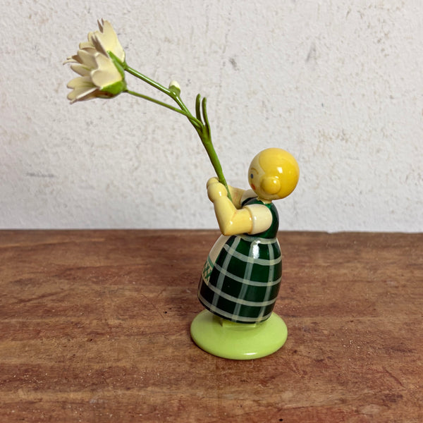 Blumenkind Mädchen mit weißer  Blume von Weha