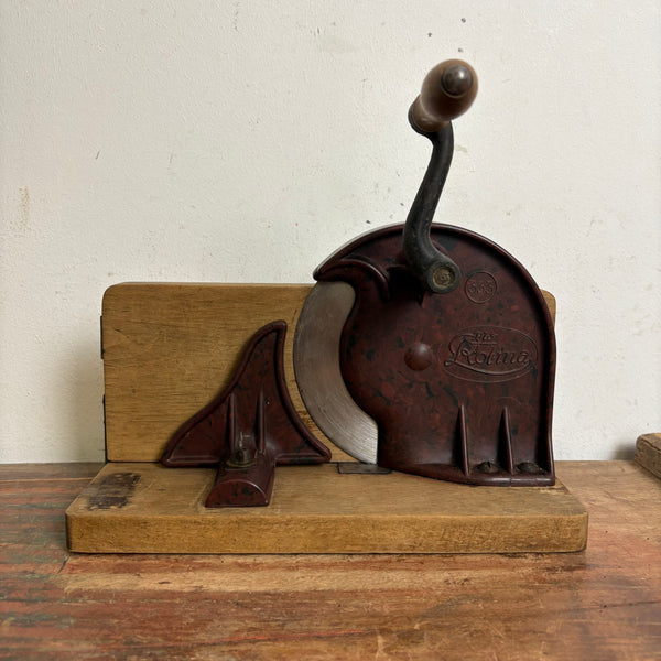 Antiker Brotschneidemaschine 333 aus Bakelit von Rotina