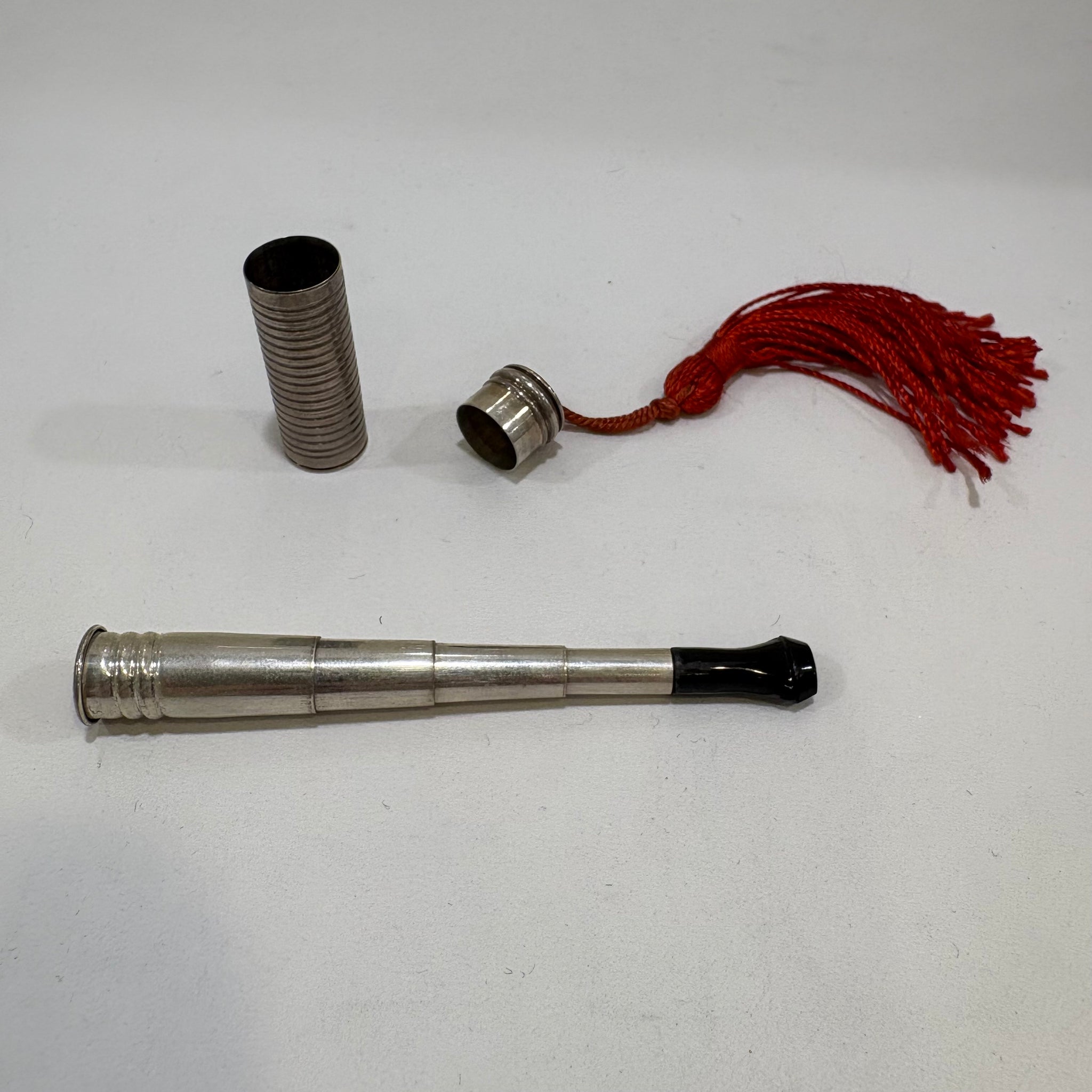 Art Deco Teleskop Zigarettenspitze in Dose mit Quaste
