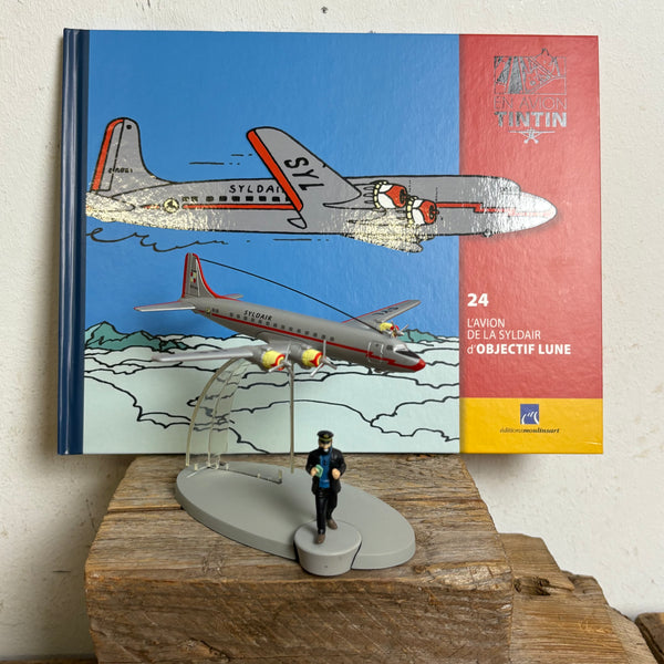 Modell Figur und Buch Tim und Struppi das Syldavisches Flugzeug mit Kapitän Haddock
aus Ziel Mond