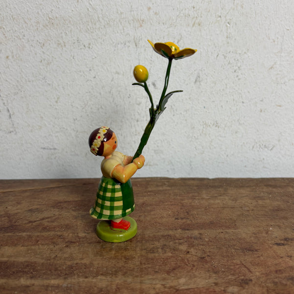 Blumenkind Mädchen mit gelber  Blume von Weha