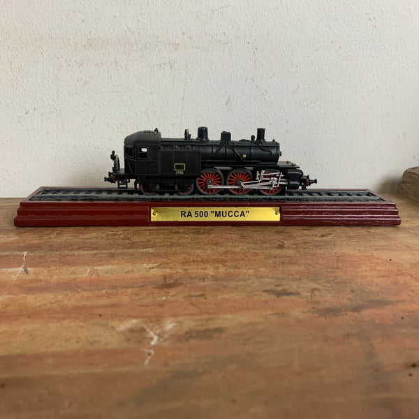 Vier Eisenbahnmodelle