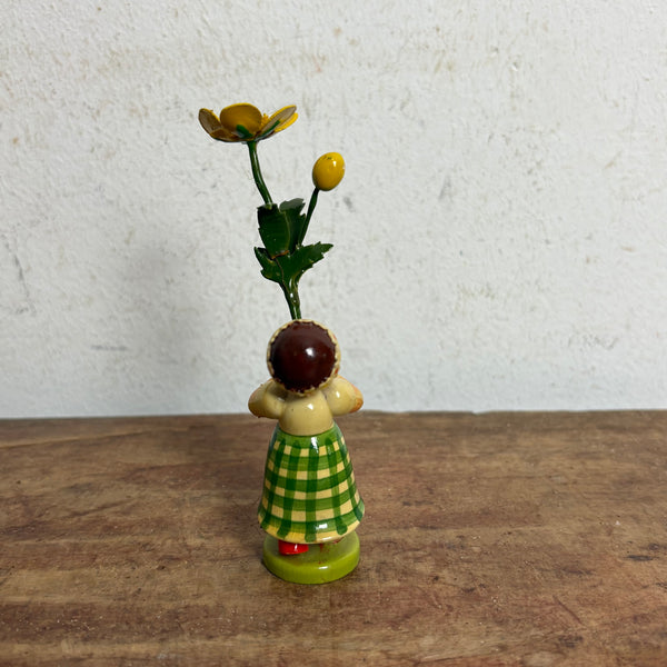 Blumenkind Mädchen mit gelber  Blume von Weha