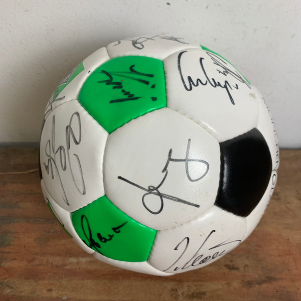 Spielball Fußball Borussia Mönchengladbach mit Autogrammen allen Spielern