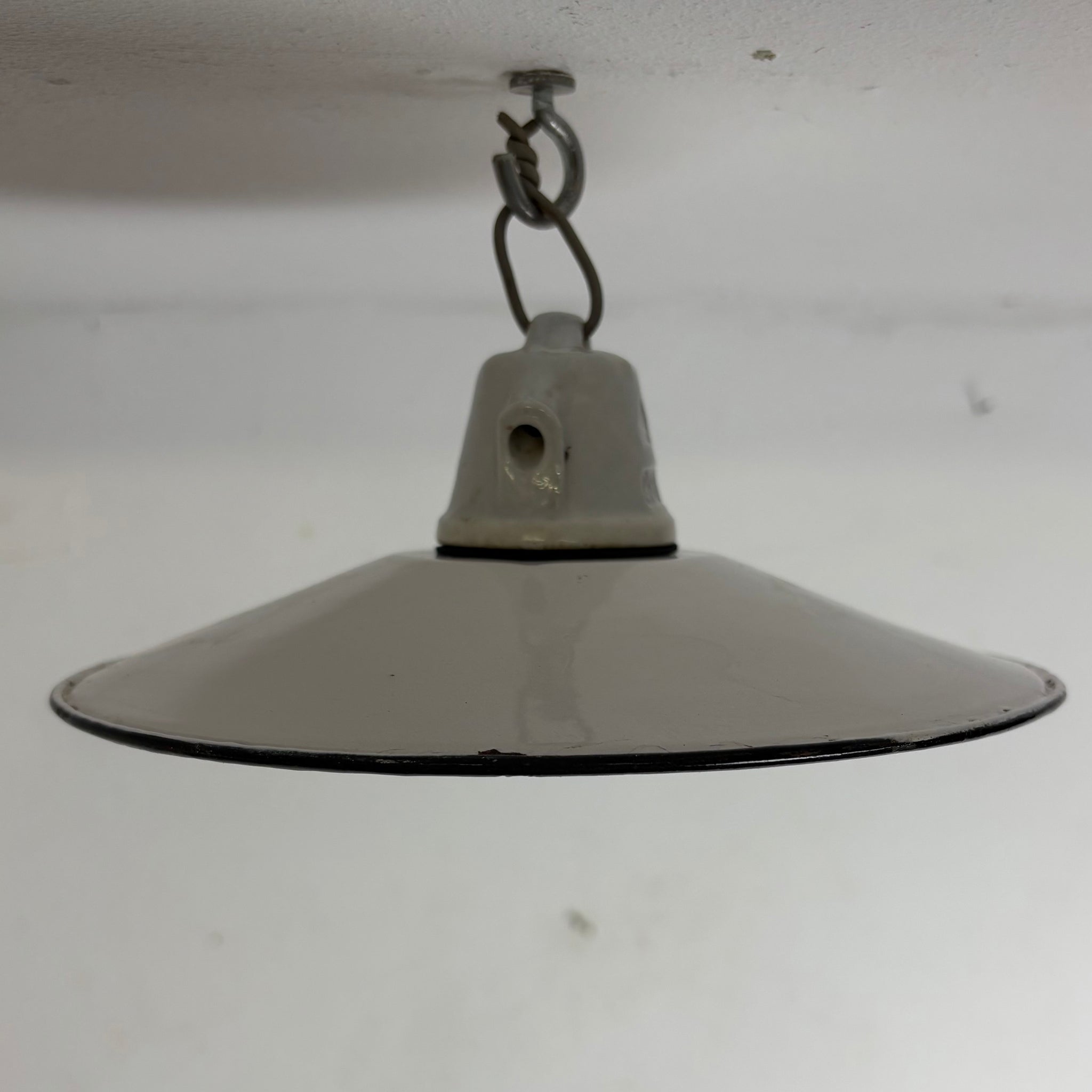Bauhaus Emaille Lampe