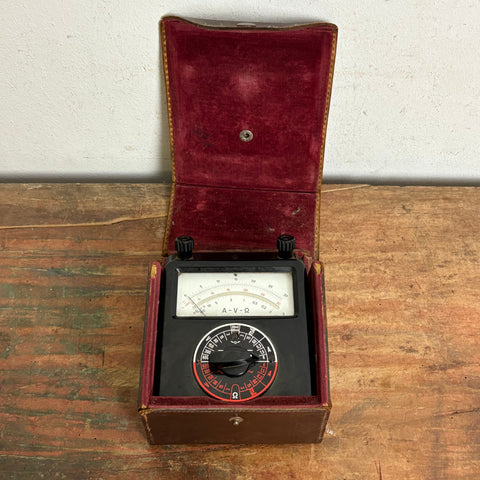 Vintage Messgerät A-V-Ω
Multizet von Siemens & Halske