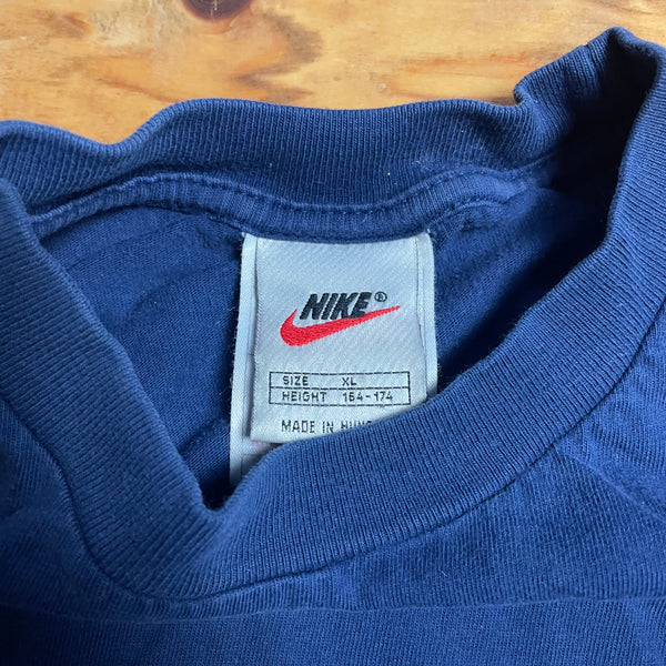 Vintage Nike T-Shirt mit white tag in Blau