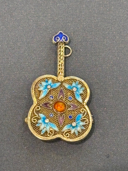 Vintage florale filigrane Brosche Anhänger aus vergoldetem Silber mit Emaille Verzierung