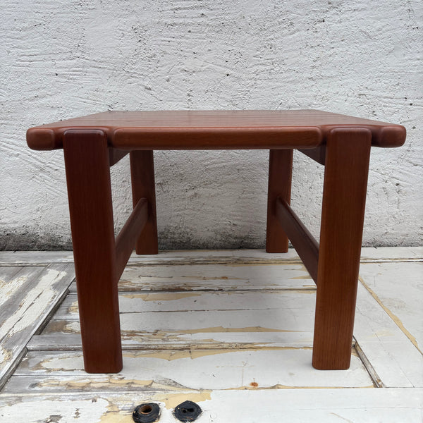 Vintage Dänischer Teak Beistelltisch von Niels Bach für Randers Møbelfabrik