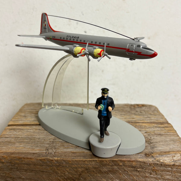 Modell Figur und Buch Tim und Struppi das Syldavisches Flugzeug mit Kapitän Haddock
aus Ziel Mond