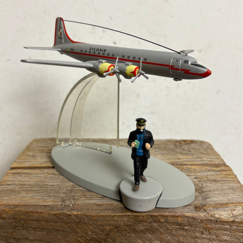 Modell Figur und Buch Tim und Struppi das Syldavisches Flugzeug mit Kapitän Haddock
aus Ziel Mond