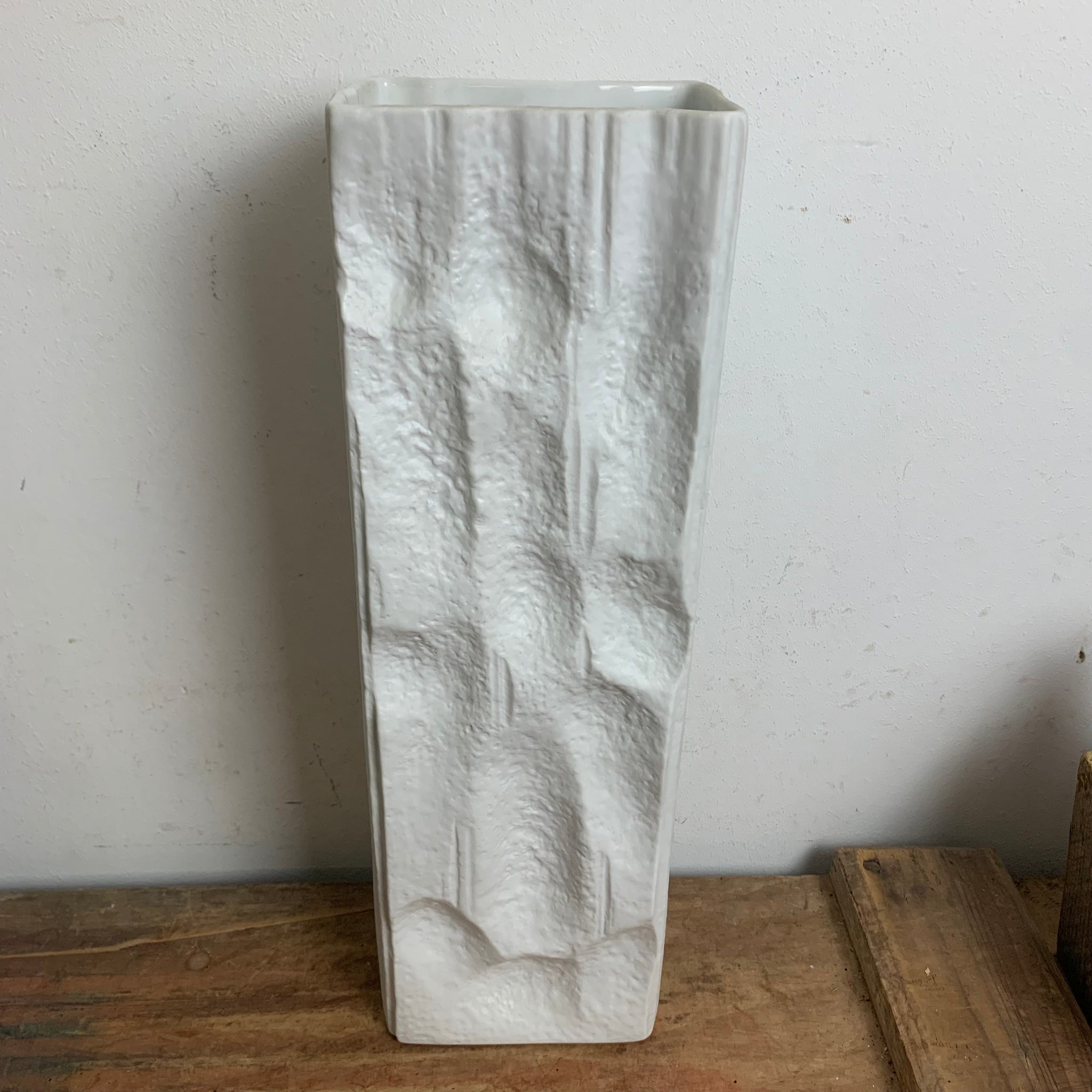 Große Op Art Porzellan Vase von Martin Freyer für Rosenthal