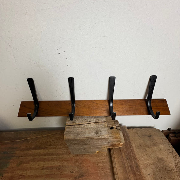 Skandinavische Mid Century Garderobe aus Teakholz