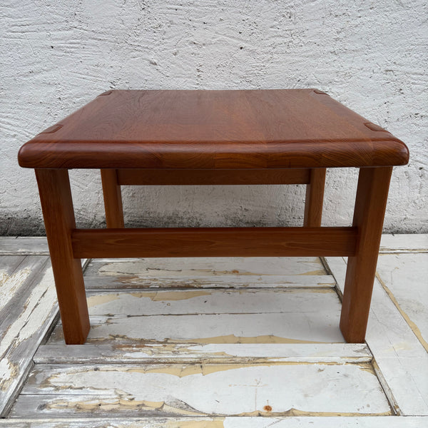 Vintage Dänischer Teak Beistelltisch von Niels Bach für Randers Møbelfabrik