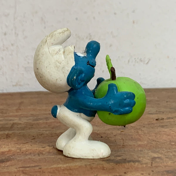 Vintage Schlumpf mit Apfel