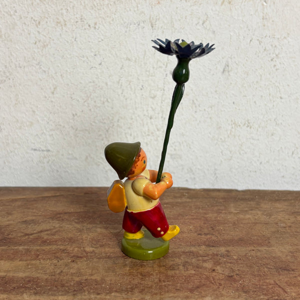Blumenkind Junge mit blauer  Blume von Weha