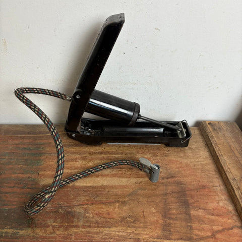 Vintage Oldtimer Fußluftpumpe von Bubi