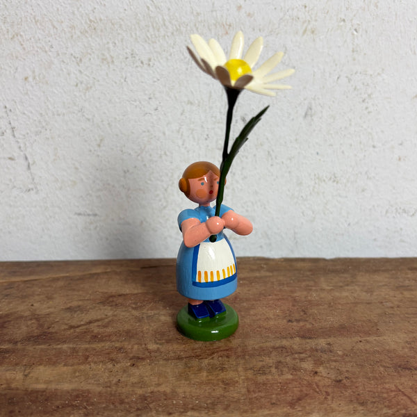 Blumenkind Mädchen mit lila  Blume von Weha