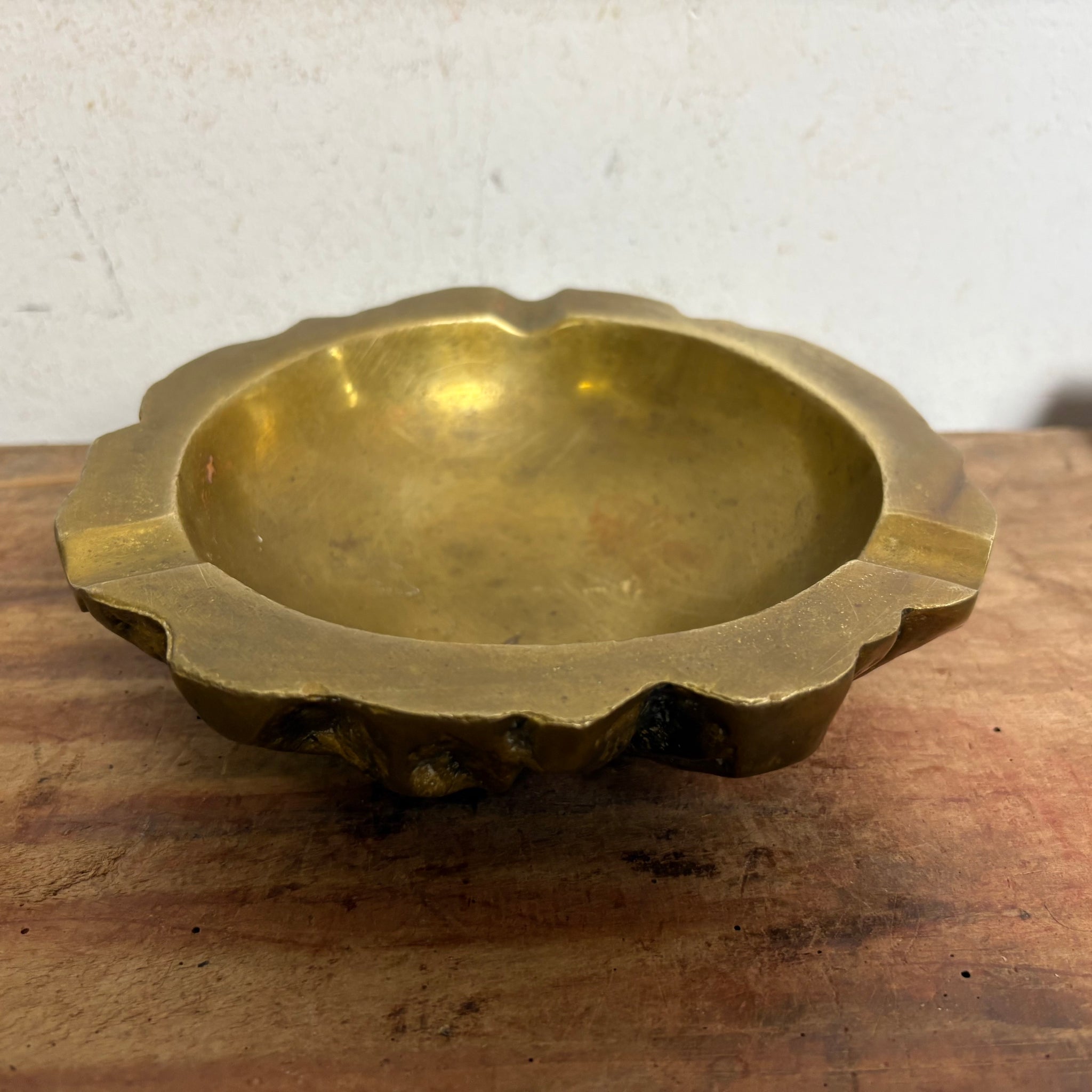 Vintage brutalistischer Mid Century Aschenbecher aus Bronze