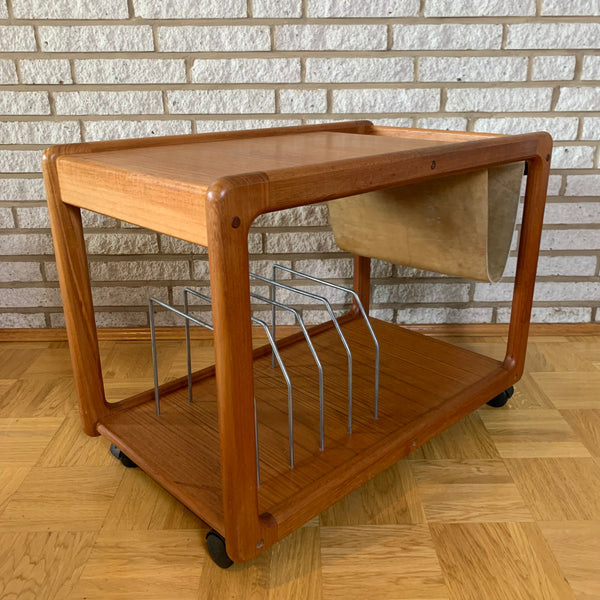 Vintage Beistelltisch Godebørg auf Rollen mit Zeitungsablage und LP Fächern von Kai Kristiansen für Vildbjerg Møbelfabrik Denmark