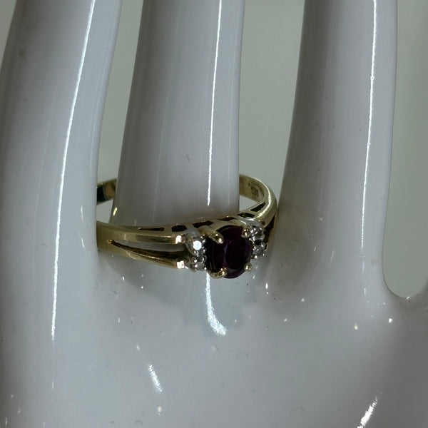 Rubinring mit brillanten umfasst aus 585er Gold