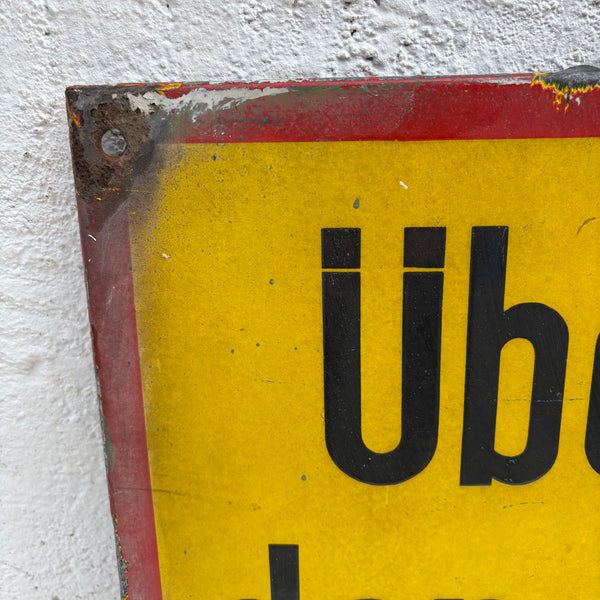 Vintage Emaille Schild Überschreiten der Drehscheibe verboten!