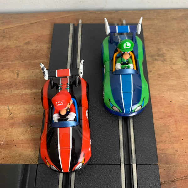 Mario und Luigi Wild Wing Slot Cars von Carerra Go Mariokart