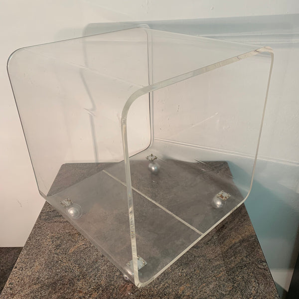 Vintage Space Age Beistelltisch aus Acrylglas auf Rollen