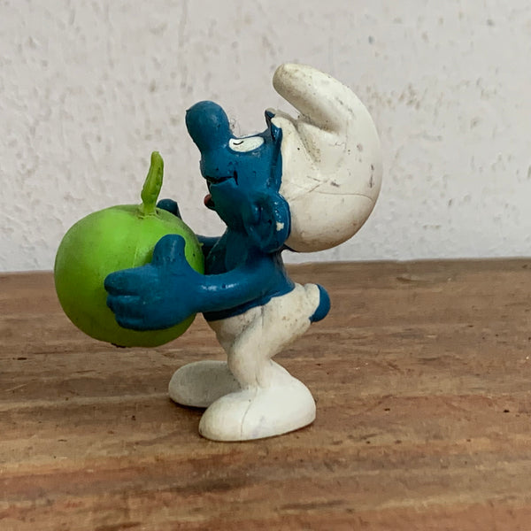 Vintage Schlumpf mit Apfel
