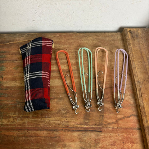 4 Vintage Mid Century Reise Kleiderbügel im Etui