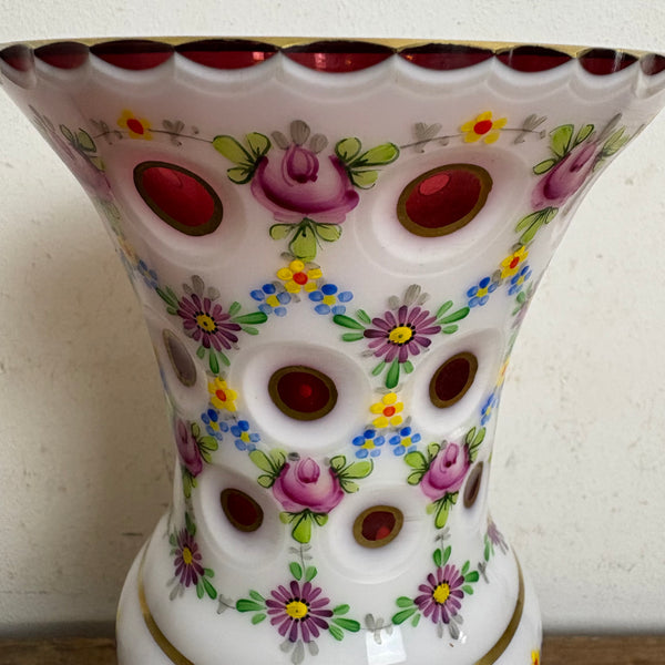 Antike Böhmische Overlay Kristallvase