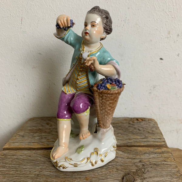 Porzellan Figur Junge mit Trauben von Meissen