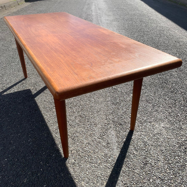 Vintage Dänischer Mid Century Teak Couchtisch von Johannes Andersen für Silkeborg