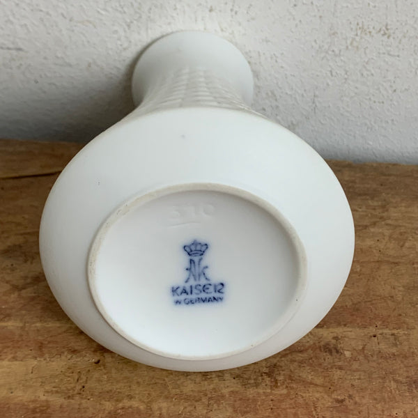 Vintage Biskuit Porzellan Vase von AK Kaiser