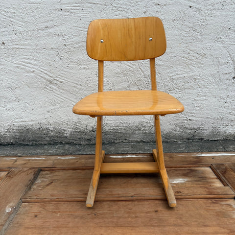 Vintage kleiner Kinderstuhl Schule von Casala
