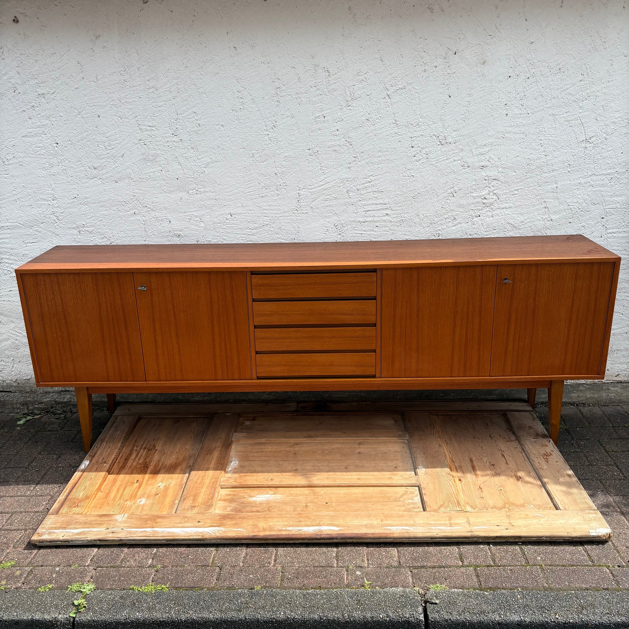 Vintage Mid Century Teakholz Sideboard