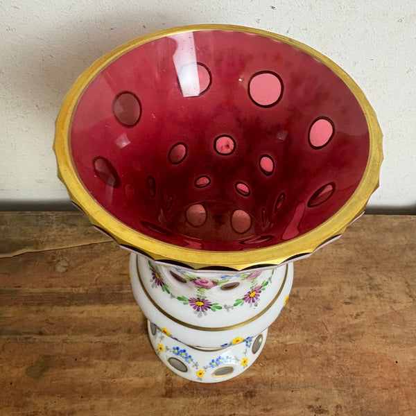 Antike Böhmische Overlay Kristallvase