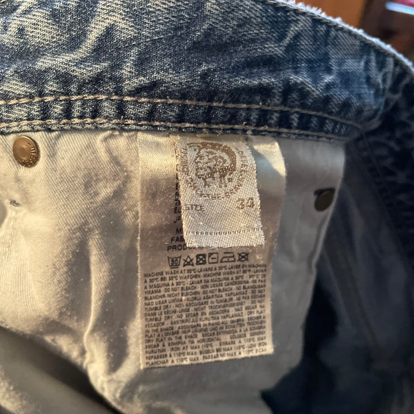 Diesel distressed straight leg - Vintage Jeans