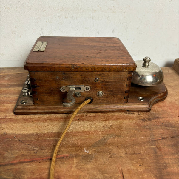 Antikes Wandtelefon