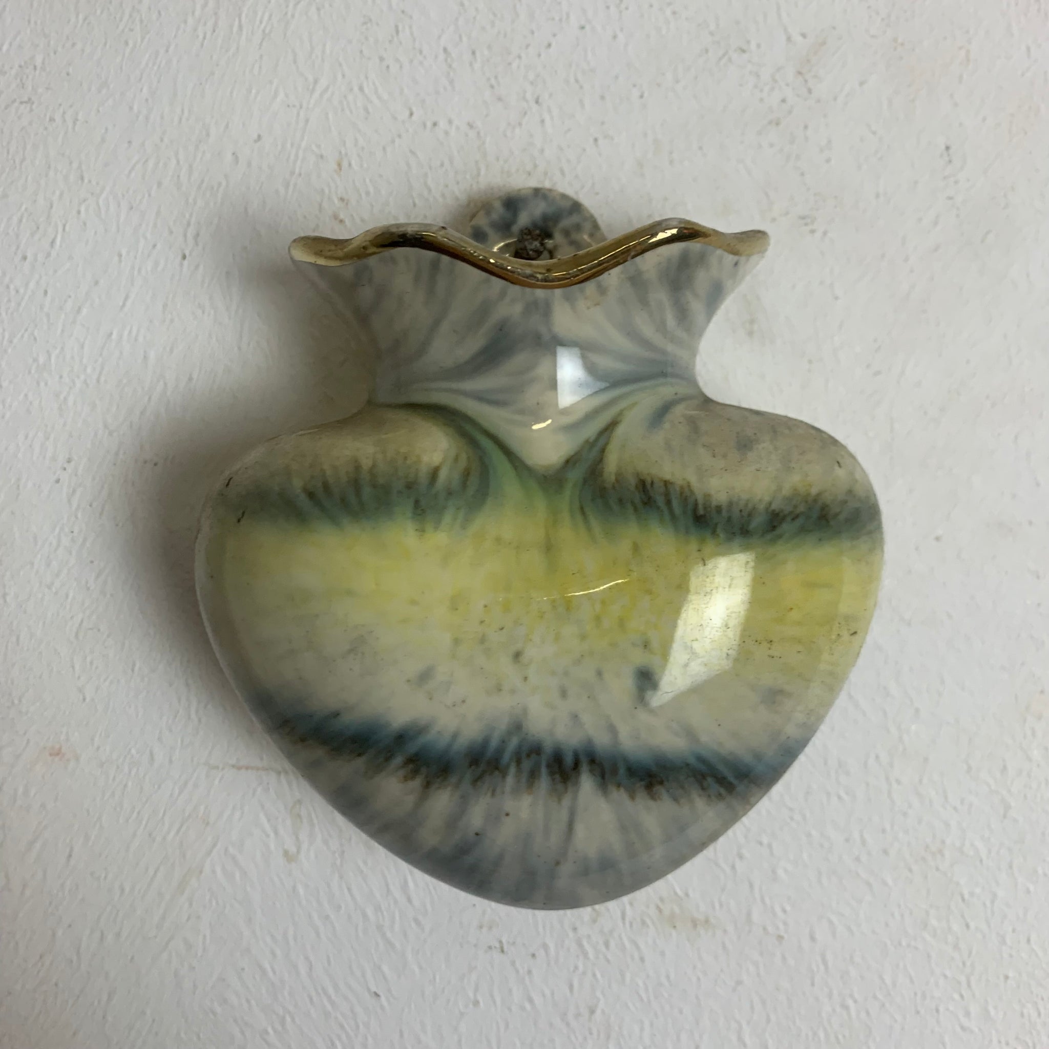 Mid Century Keramik Wand Vase von Bay 103
