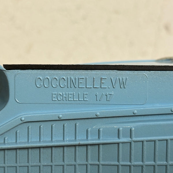 VW Käfer 1950 Coccinelle von Solido in hellblau