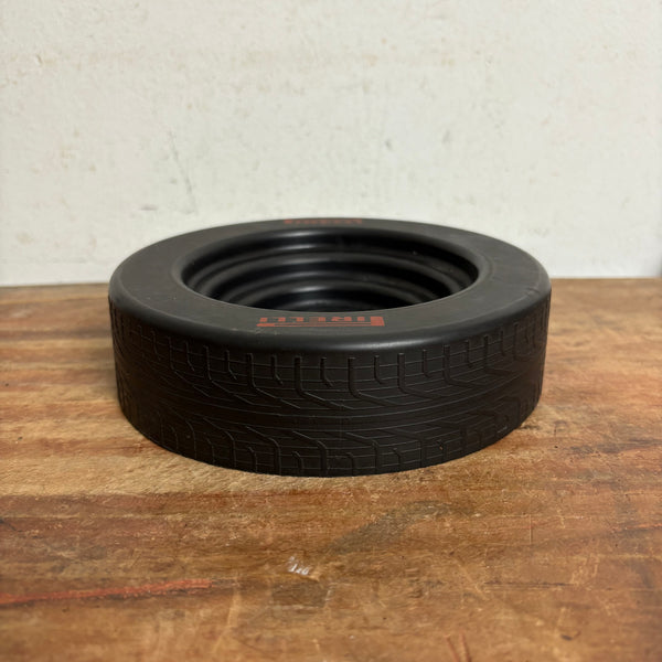 Vintage italienischer Design Aschenbecher von Mario Bettucci für Pirelli