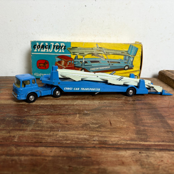 Carrimore Autotransporter mit Bedford Zugmaschine Modellnummer 1105 von Corgi Toys