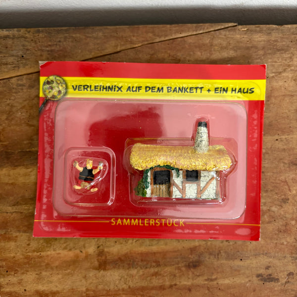 Asterix Das gallische Dorf Figur  Nr. 52 VERLEiHNiX AUF DEM BANKETT + EiN HAUS von Hachette