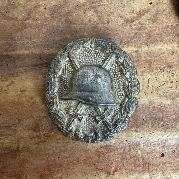 Konvolut Schlacht an der Somme im Ersten Weltkrieg Orden Ehrenkreuz Frontkämpfer Eisernes Kreuz Verwundetenanzeichen Patriotischer Ring Blei Gewehrkugel 1914 - 1918