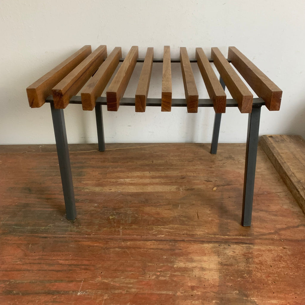 Vintage Dänischer Teakholz Blumenhocker – Trödelfuchs Vintage Shop