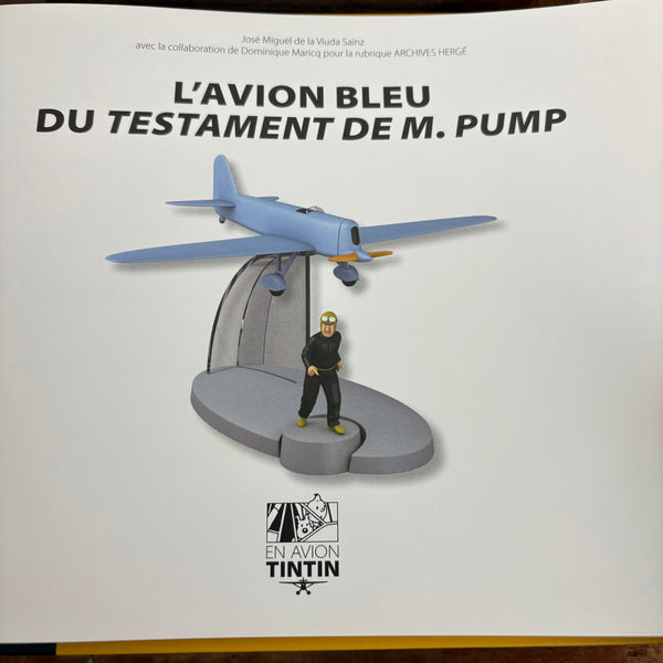 Modell Figur und Buch Tim und Struppi Das blaue Flugzeug von Jo, Suus und Jokko mit Pilot aus Das Testament von Herr Pumpe