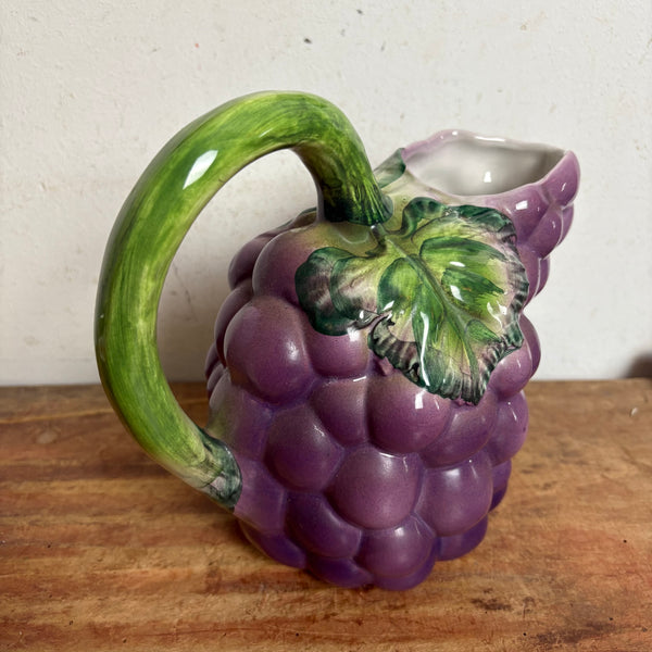 Vintage Wein Krug in Form einer Weintraube