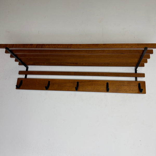 Skandinavische Mid Century Garderobe aus Teakholz